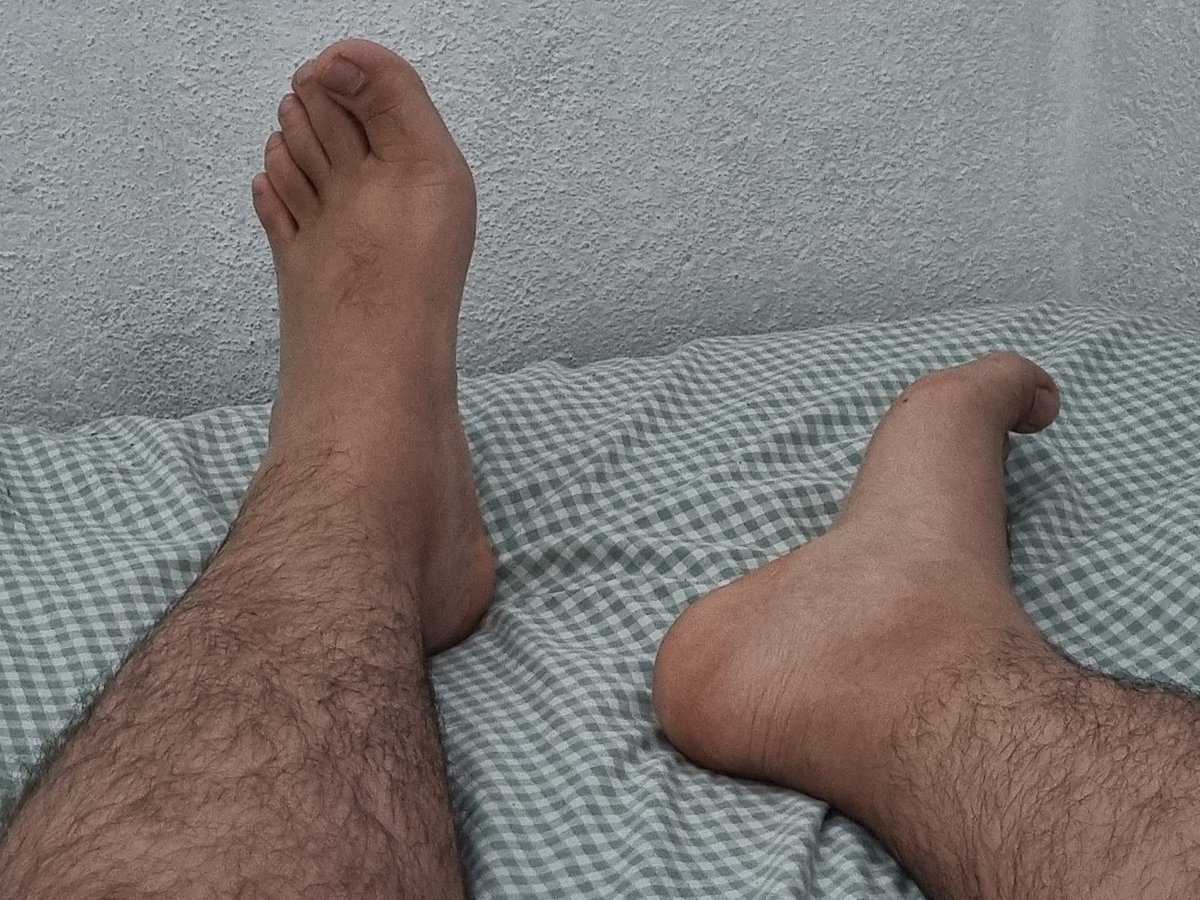 alele312's tweet photo. Donde te los pongo 👀🫣
#footfetısh https://t.co/lgFjkajRqK