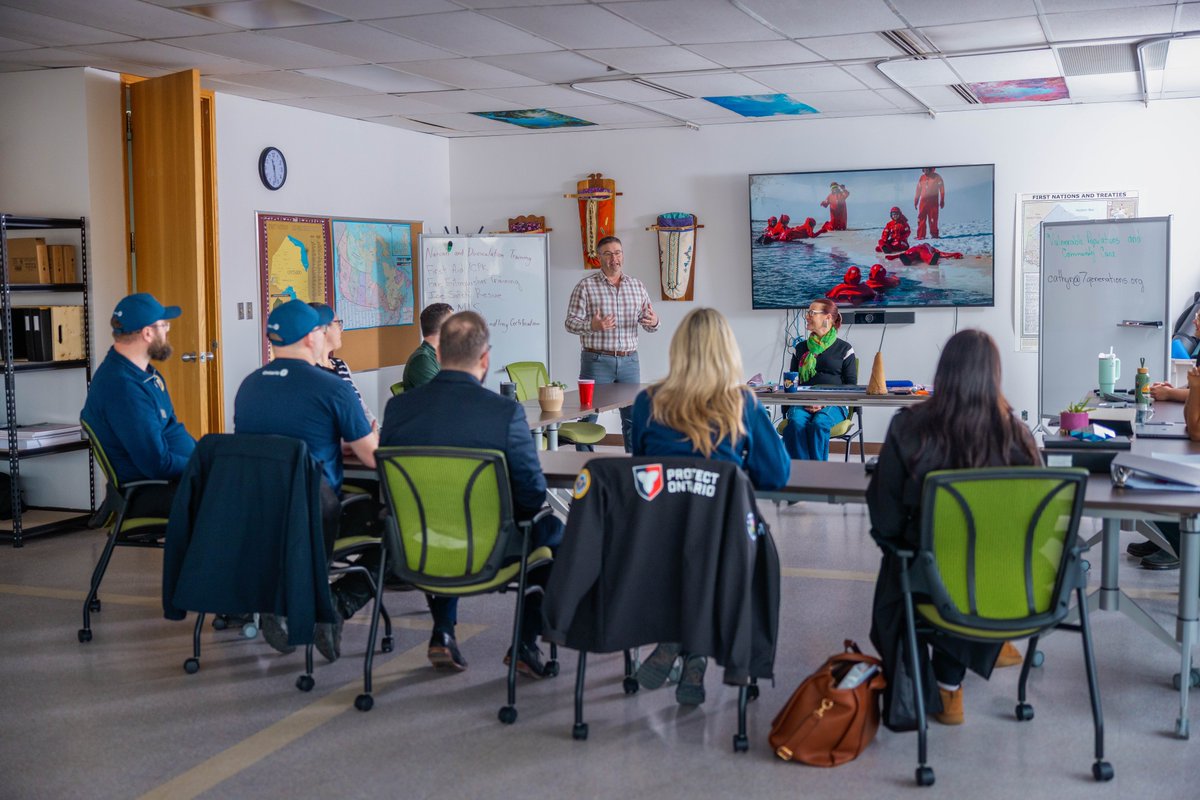 7GenerationsEd's tweet photo. Honoured to welcome Minister @JillDunlop1 to Thunder Bay! We shared exciting progress on our Grade 11–12 emergency management curriculum, shaped by strong community partnership and now coming to life through pilots! Email emcurriculum@7generations.org to learn more. https://t.co/TjIM63uCDQ