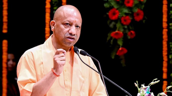 NewsAlgebraIND's tweet photo. Uttar Pradesh CM Yogi Adityanath has directed a 50% cut in official vehicle fleets, promotion of work-from-home, virtual meetings, and greater use of public transport, following Prime Minister Narendra Modi’s appeal for fuel conservation amid global uncertainty. https://t.co/4wZ8QKGwOu