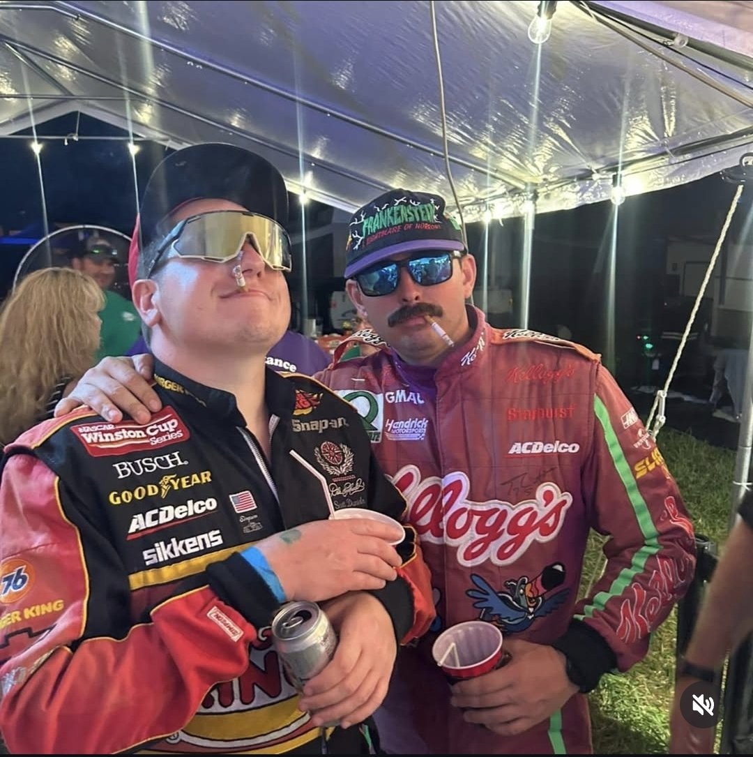 Bennett1112's tweet photo. @daletanhardt We will keep lot 10 alive https://t.co/yDos8j3LMF