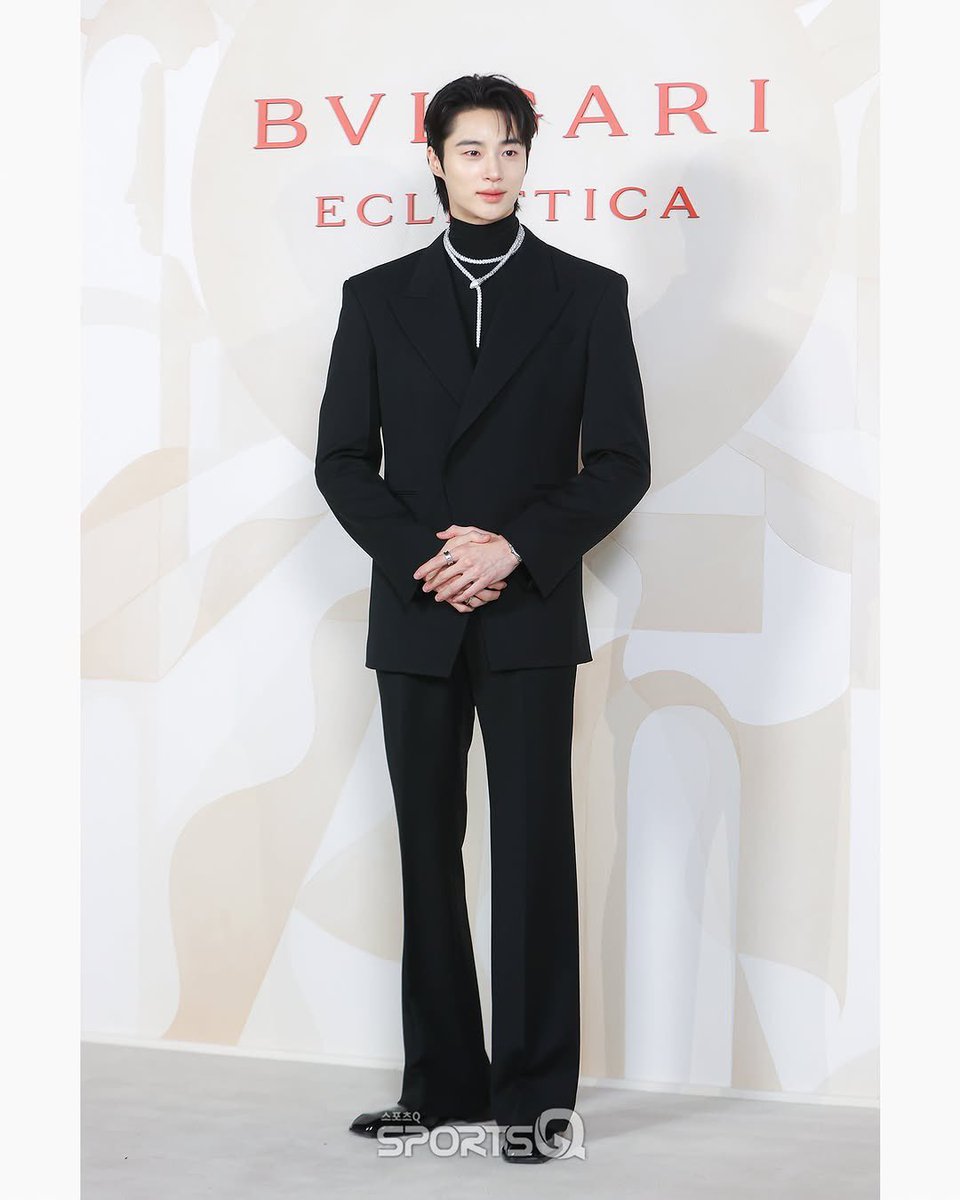 byeonwooseok_th's tweet photo. [📸]

แอมบาสเดอร์ 'บยอนอูซอก' เข้าร่วมงานเปิดตัวคอลเลกชัน High Jewelry ปี 2026 'ECLECTICA' ของ BVLGARI"

🔗 https://t.co/WzGVUIV1i2

#บยอนอูซอก 
#ByeonWooSeok
#변우석

(1) https://t.co/9thbOU5dja