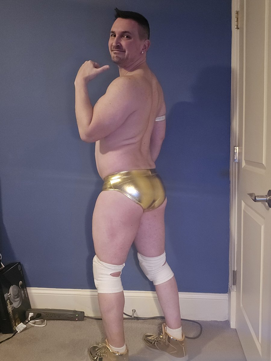 JJAllenWrestler's tweet photo. Perfect golden boy jobber wrestler https://t.co/RcdqH2eLf8