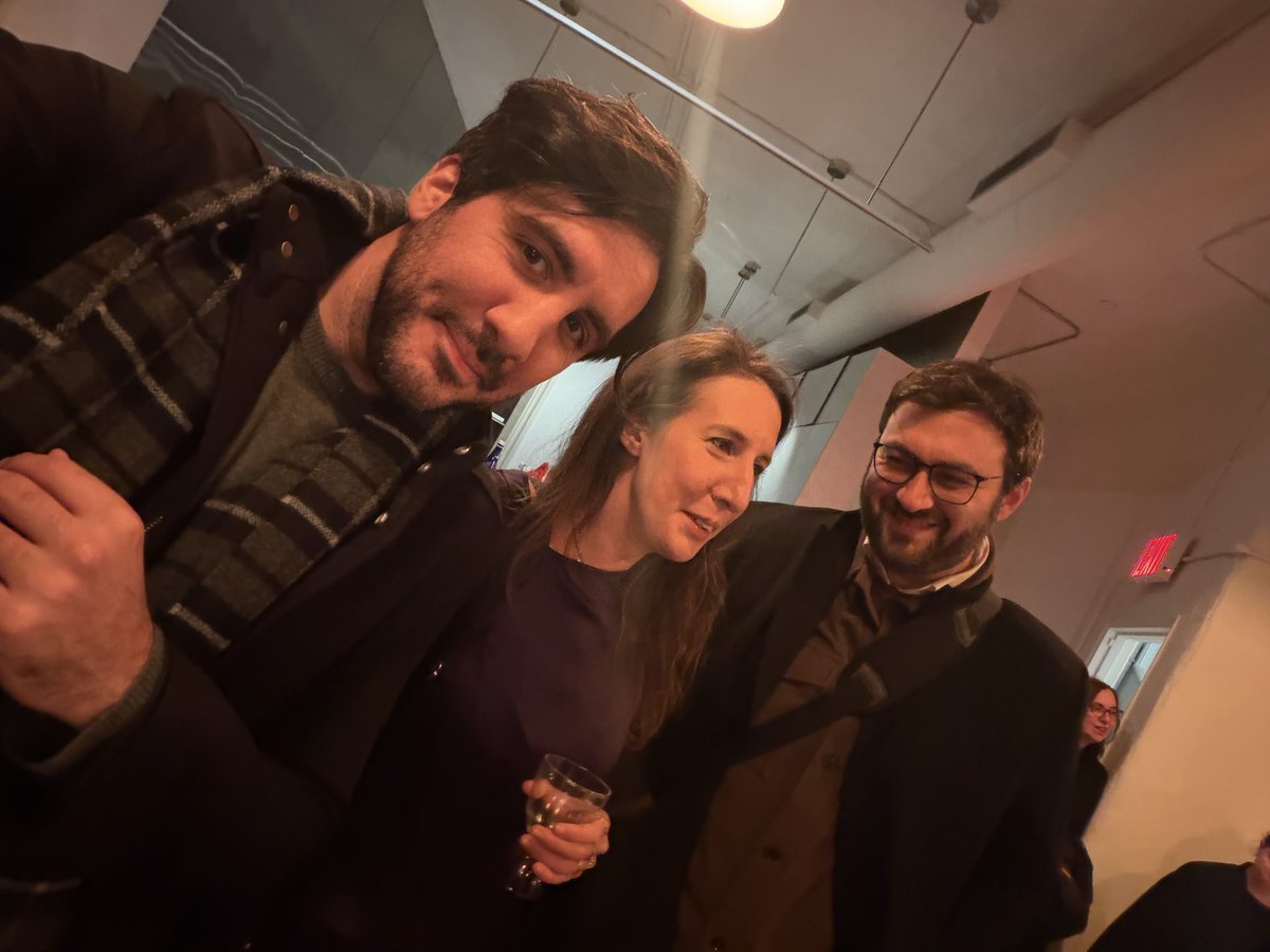 MeltedSolids's tweet photo. The people’s struggle against #Halalflation reaches new heights 🎥

Thank you @TheWebbyAwards and all of who voted in the most important election of our lifetime !

🏆 @butlikesrsly @anthonydimieri (and remotely from Norway: Andrew Bard Epstein) https://t.co/5nuHrLMSBF