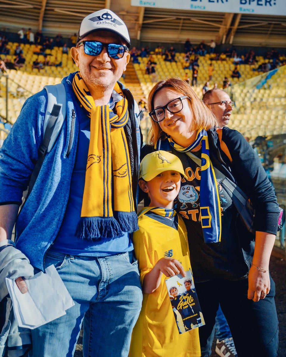 Modena_FC_1912's tweet photo. ๐ก๐ต๐ธ #ModJst | ๐๐๐
#DaiGialli #Modna https://t.co/iEn0ZiD5bb