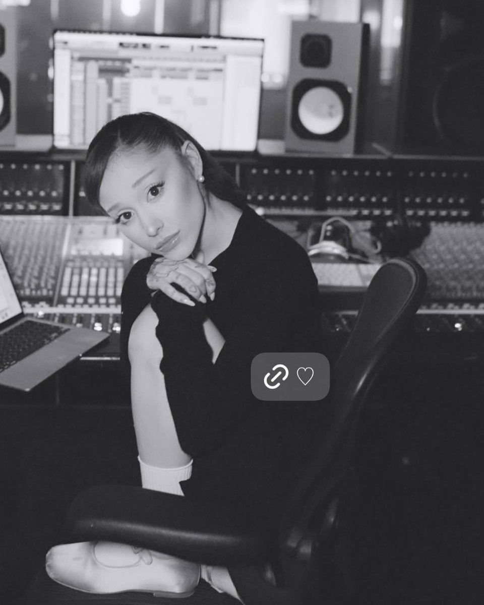 Ariana Grande Brasil tweet media