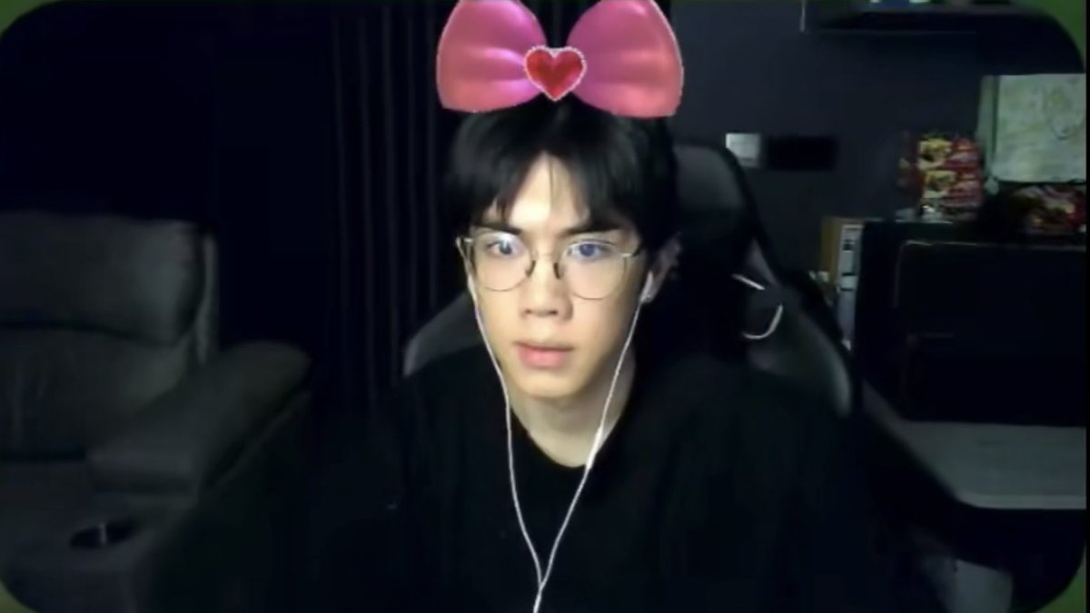 (໒꒱) ᴅᴀᴘʜɴᴇ ✩ tweet media