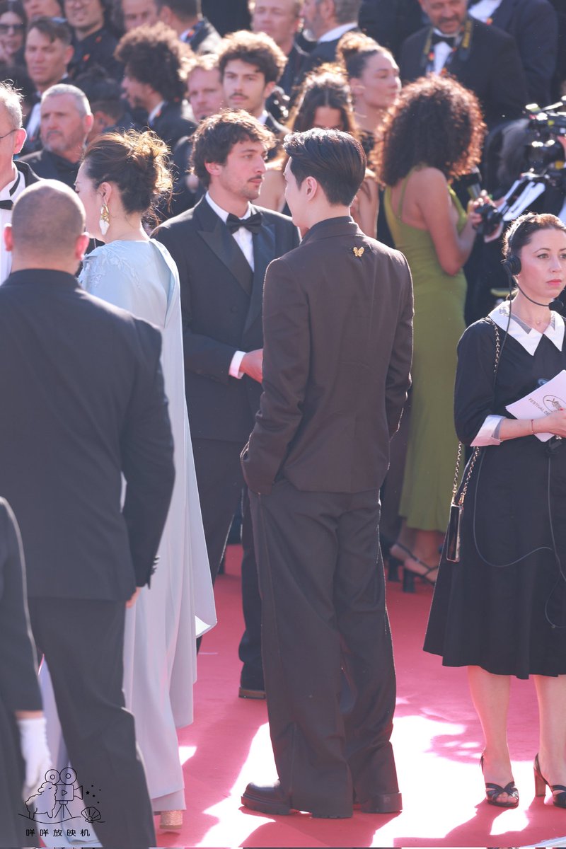 zyxiiing1007's tweet photo. Details 🦋🦋🦋🦋🦋
#LAY_CANNES2026 https://t.co/vMDWKkpMGq