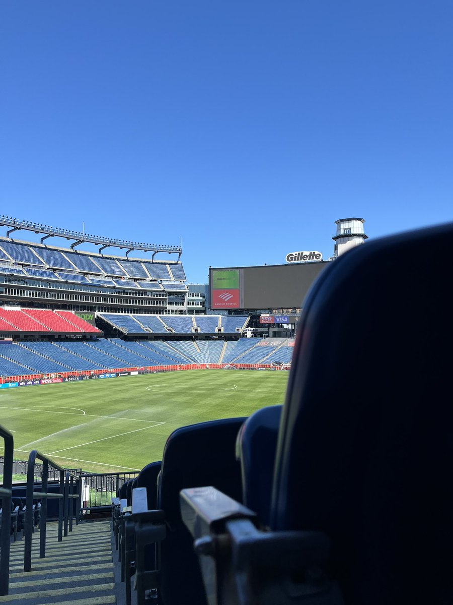 Gillette Stadium tweet media