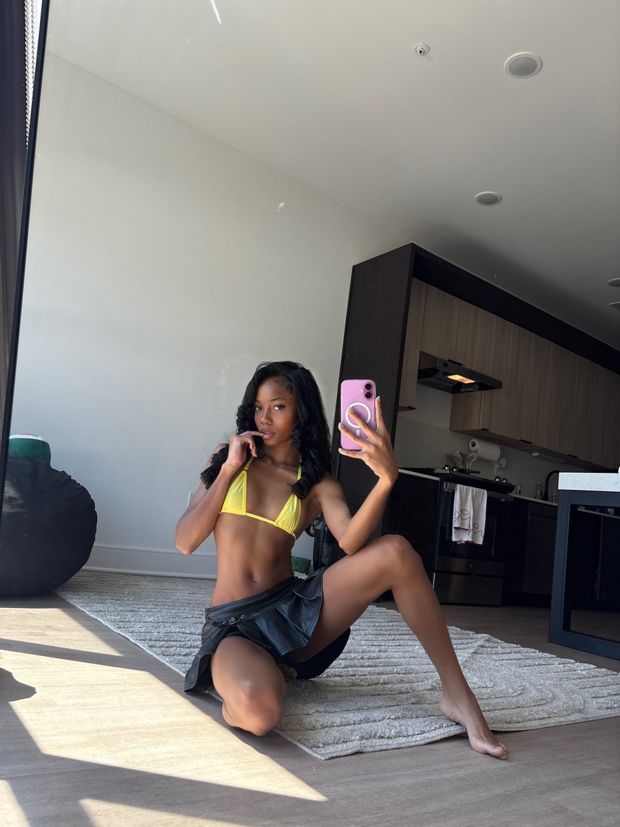 riri 🐞 tweet media