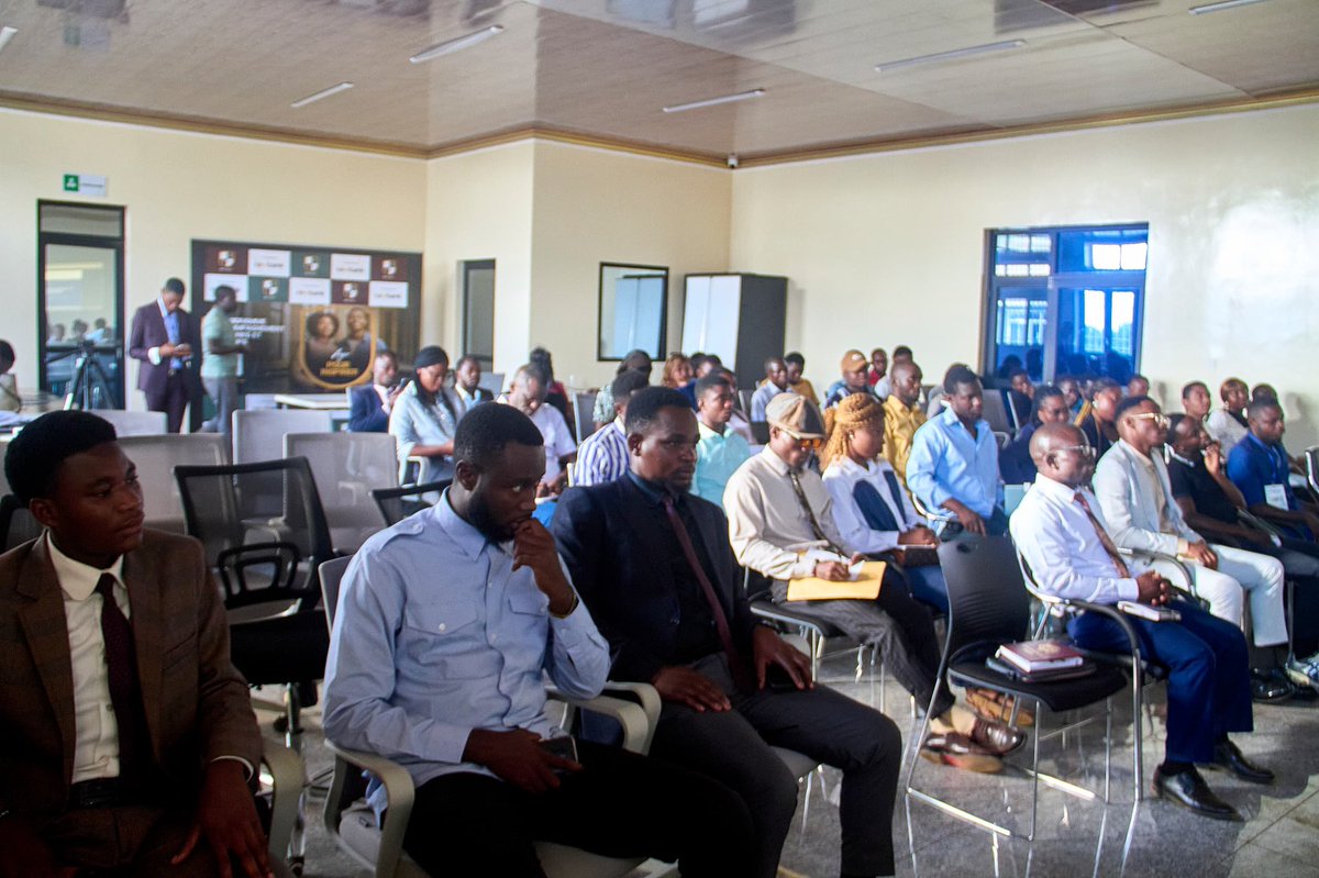 FIJADA_FORUM's tweet photo. Le Forum international de la jeunesse africaine pour le développement de l’Afrique, expansion du Haut-Katanga, a organisé une importante Conférence des Leaders, réunissant plus de 100 acteurs engagés autour d’une réflexion stratégique sur le leadership et le développement durable.

Placée sous le thème :
« La crise du leadership de la jeunesse : quels enjeux pour le développement durable ? », cette activité a constitué un véritable cadre d’échanges, de sensibilisation et de renforcement des capacités de la jeunesse du Haut-Katanga.

Cette conférence a connu la participation de plusieurs intervenants de marque, notamment :

- Samuel Kabulo, Président du FIJADA Haut-KATANGA;
- Eunice Bikila, Vice-présidente ;
- Parfait Kanda, Directeur de cabinet du Président.

Au cours des différentes interventions, les orateurs ont largement insisté sur l’importance du leadership dans l’implication de la jeunesse au service du développement durable, soulignant la nécessité pour la jeunesse africaine de développer des compétences, une vision ainsi qu’un sens élevé de responsabilité afin de contribuer efficacement à la transformation de la société.

Les intervenants ont également rappelé que le FIJADA demeure une structure phare d’encadrement et de mobilisation de la jeunesse, œuvrant pour le renforcement des capacités, l’accompagnement et la formation, dans le but de faire de la jeunesse katangaise une véritable ressource utile au pays et au continent africain.

À travers cette initiative, le FIJADA Haut-Katanga réaffirme son engagement à promouvoir un leadership responsable, porté par une jeunesse consciente, engagée et porteuse de solutions durables pour l’avenir de l’Afrique.

The Forum international de la jeunesse africaine pour le développement de l’Afrique, Haut-Katanga branch, organized a major Leaders Conference, bringing together more than 100 committed participants around a strategic reflection on leadership and sustainable development.

Held under the theme :
« The Leadership Crisis Among African Youth : What Are the Challenges for Sustainable Development? » this activity served as a genuine platform for dialogue, awareness-raising, and capacity building for the youth of Haut-Katanga.

The conference featured several distinguished speakers, including :

- Samuel Kabulo, President of FIJADA HAUT-KATANGA
- Eunice Bikila, Vice-President;
- Parfait Kanda, Chief of Staff to the President.

During their various presentations, the speakers emphasized the importance of leadership in youth involvement for sustainable development, highlighting the need for African youth to develop skills, vision, and a strong sense of responsibility in order to contribute effectively to the transformation of society.

The speakers also recalled that FIJADA remains a leading platform for youth supervision, mobilization, training, and empowerment, working to strengthen capacities and support the emergence of a responsible and resourceful youth capable of contributing positively to the development of the country and the African continent.

Through this initiative, FIJADA Haut-Katanga reaffirms its commitment to promoting responsible leadership driven by a conscious, committed, and solution-oriented youth for the future of Africa.

@_AfricanUnion