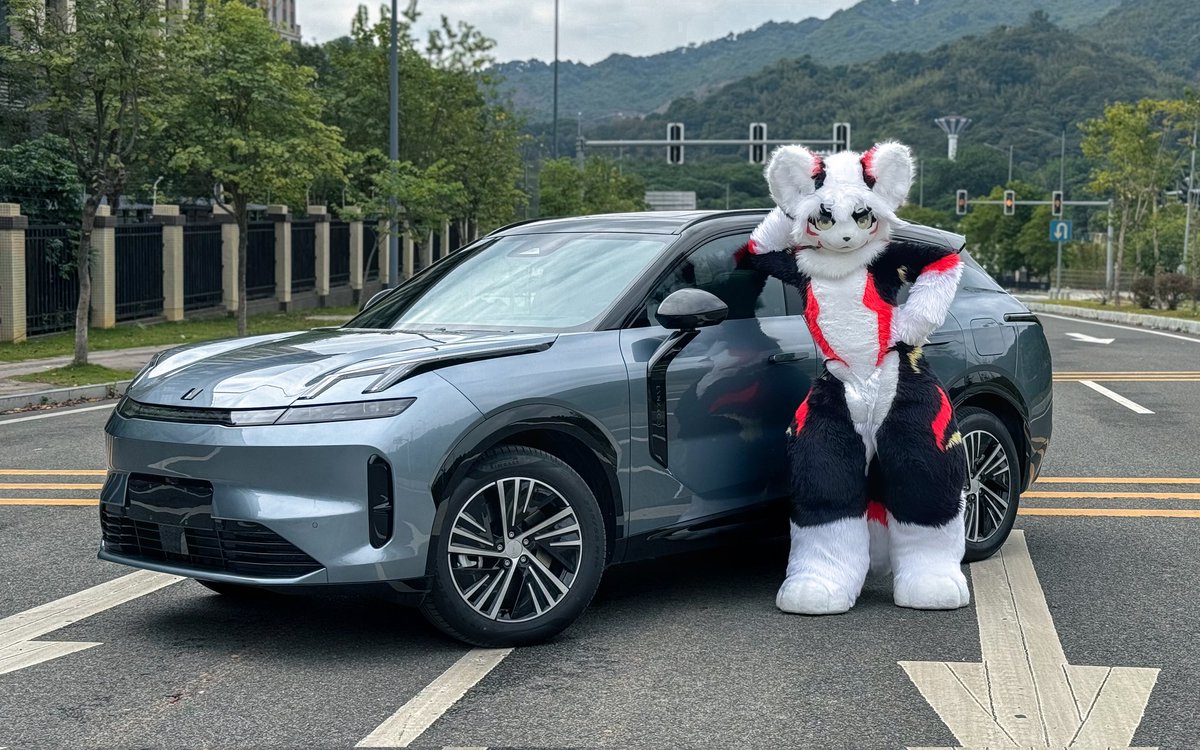 Baimoe's tweet photo. Sona + what you drive! https://t.co/bBovsYlFHv