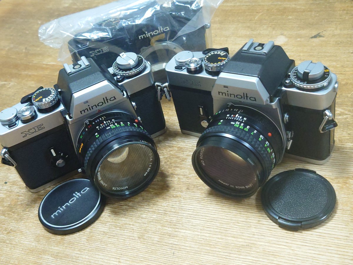 MINOLTA XEボディ修理 2台目（右） これで完動ボディが2台体制になり