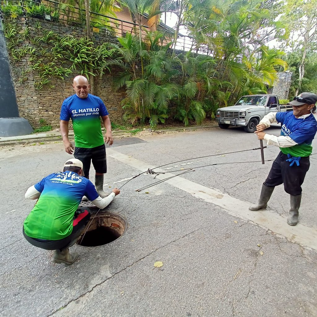 ServiciosElHatillo tweet media