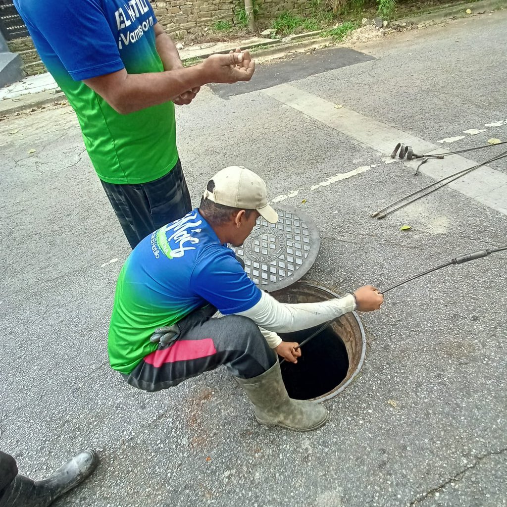 ServiciosElHatillo tweet media
