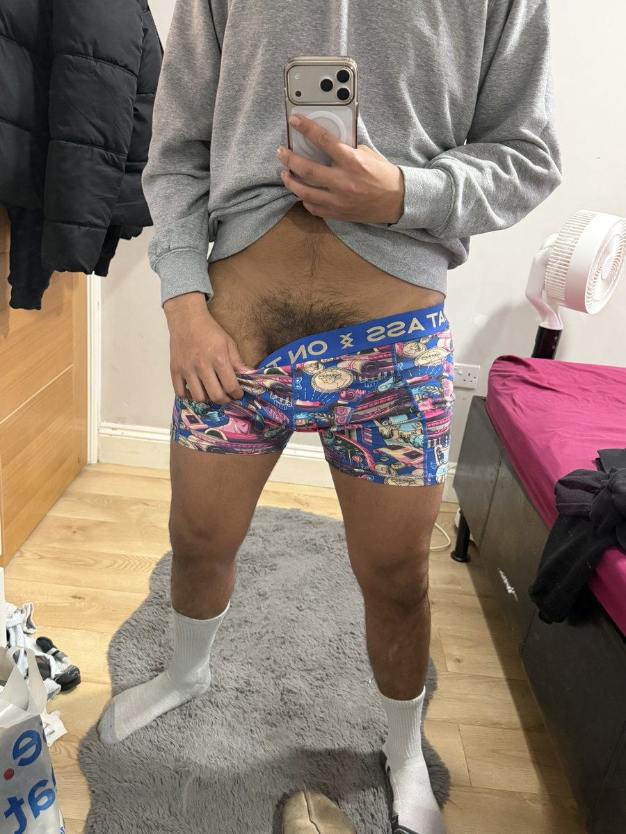 Harry tweet media