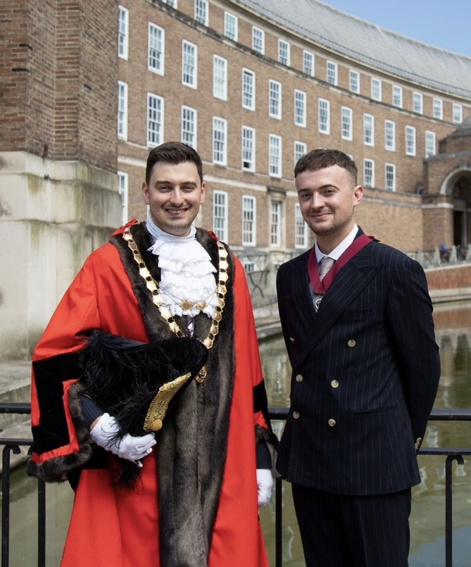 Bristol Lord Mayor tweet media