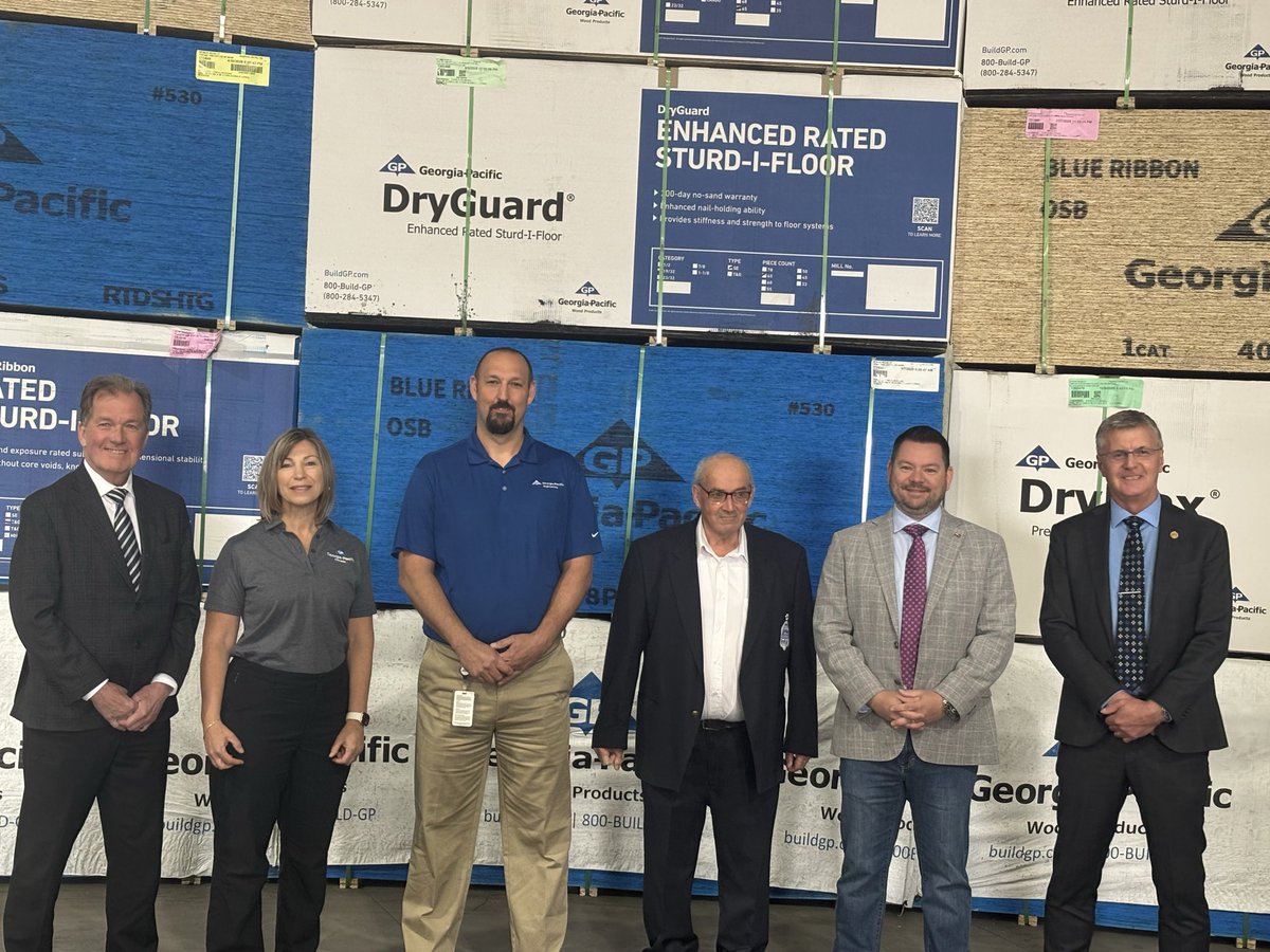 KevinHollandMPP's tweet photo. Today, our government announced a $10 million investment in Georgia-Pacific North Woods to advance a major $191 million upgrade. This investment will protect more than 220 direct jobs and strengthen forestry in northeastern Ontario.
Link to Newsrelease: https://t.co/sNSXkGAKI5 https://t.co/mzkszzuBL5