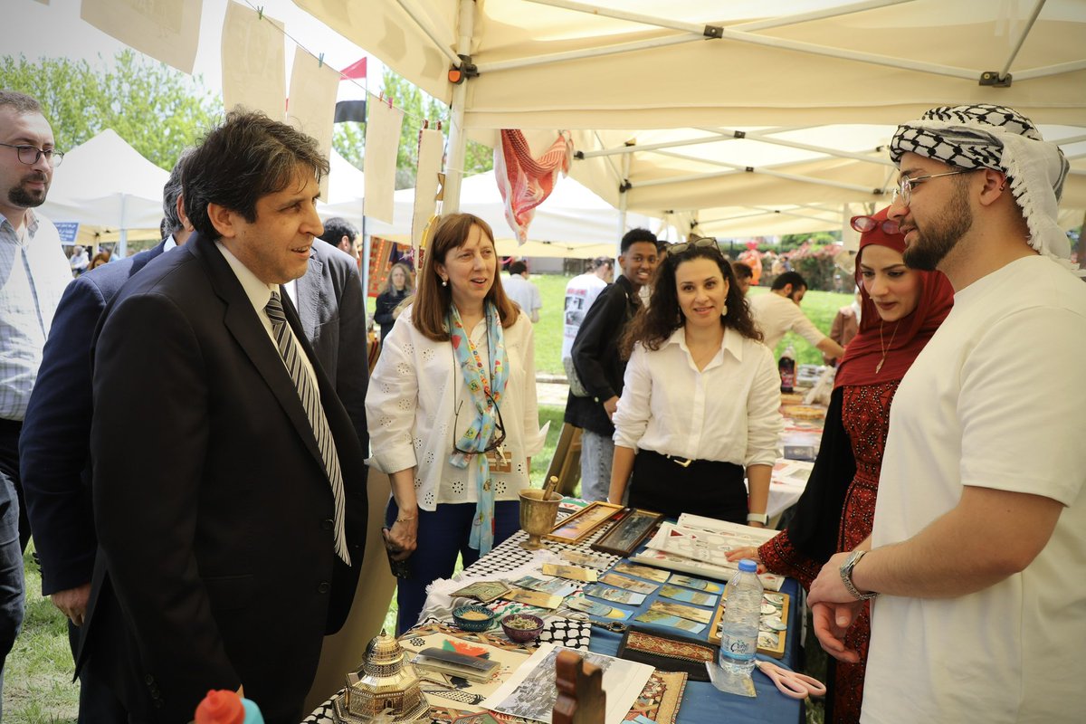 areledu's tweet photo. International Culture Day 🎉 🌍
We had enjoyable time with our international students. 🥳
Uluslararası Kültür Günü 🎉 🌍
Uluslararası öğrencilerimizle keyifli anlar yaşadık. 🥳
#ArelÜniversitesi #international #cultureday #ArelUniversity https://t.co/k6BgFc6inI