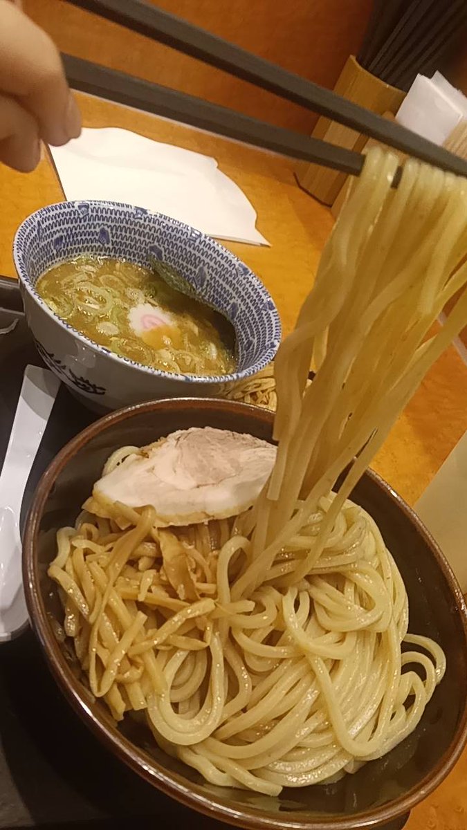 mashiro3he's tweet photo. [🏷ラーメン🏷]
美味しい🍜柚子粉もさいこほ🫪
#舎鈴  #美味いラーメン  #つけ麺ラーメン https://t.co/vtb2UWJ1oQ