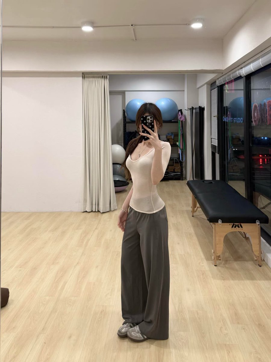 sheyi_j's tweet photo. 工作一天好累啊 好想释放一下 先给大家点福利展示一下我曼妙的身姿 随缘🈷 https://t.co/WenvMykjAw