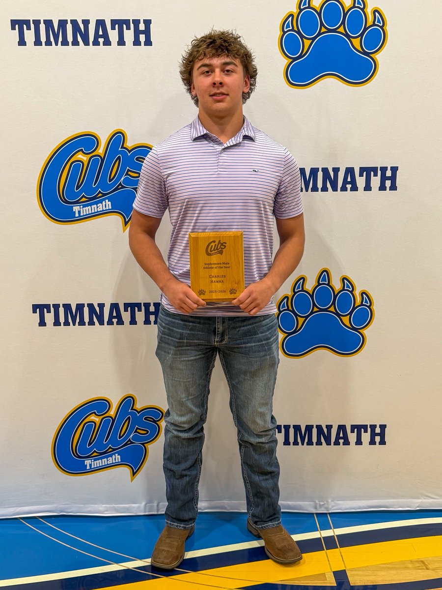 Charlie_hanna8's tweet photo. Last night I was awarded sophomore athlete of the year! 
Hard work has been showing 
@CoachJayrob1979 @Gabe_Knapton 
@TimnathFootball @CoachBHen @DavidWienke15 @UNC_BearsFB @MSUBobcats_FB @wyo_football @ECUPiratesFB @EWUFootball @AppState_FB https://t.co/xkpouAAVLz