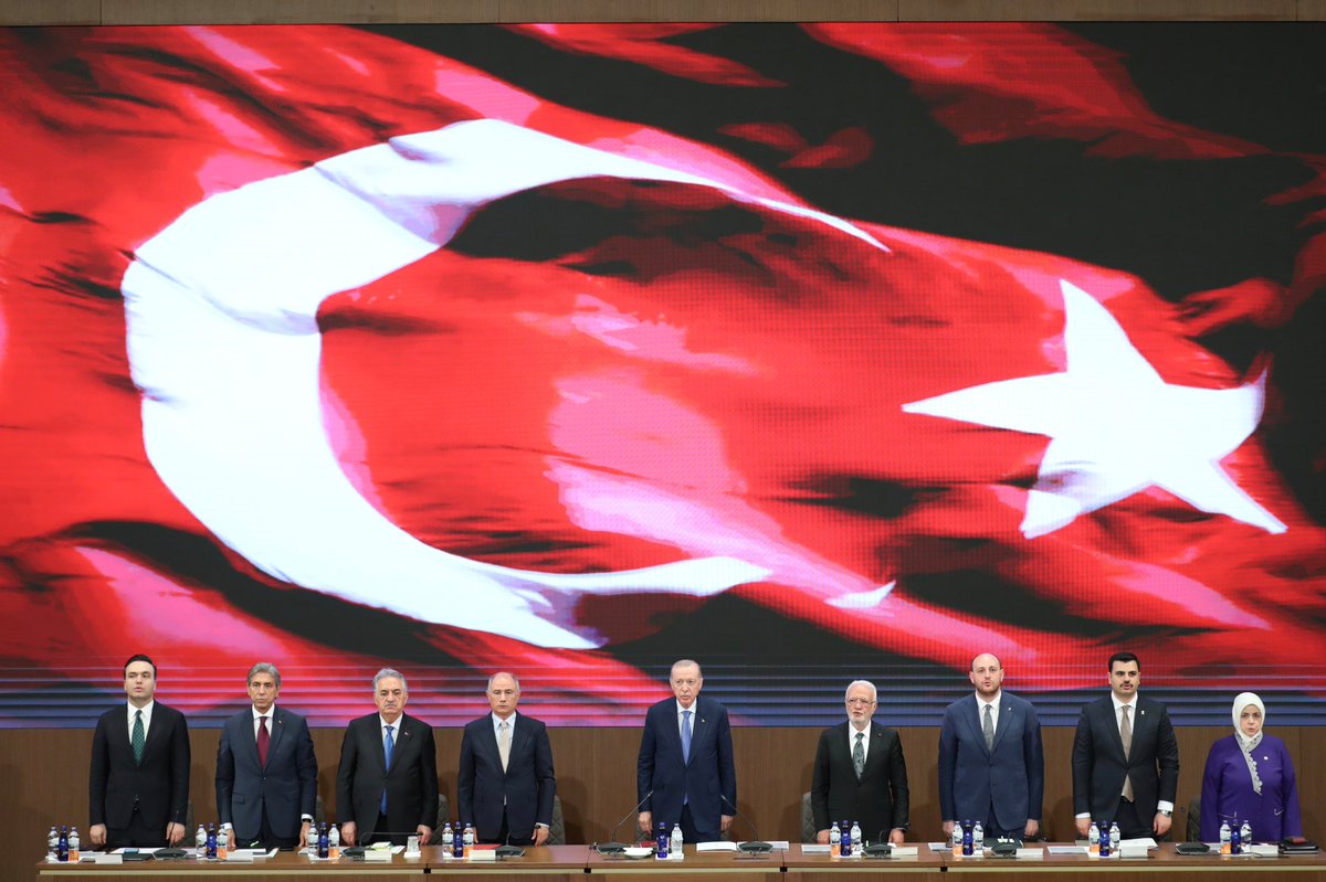 abuyukgumus's tweet photo. Genel Başkanımız ve Cumhurbaşkanımız Sayın @RTErdogan’ın başkanlığında 179. Genişletilmiş İl Başkanları Toplantımızı gerçekleştirdik.

Toplantımızda, AK Parti ailemize katılan Afyonkarahisar Belediye Başkanımız Sayın Burcu Köksal’a, Dinar Belediye Başkanımız Sayın Veysel Topçu’ya ve belediye meclis üyelerimize rozetleri takdim edildi.

Milletimize hizmet yolunda güçlenen kadrolarımız ve teşkilat yapımızla Türkiye Yüzyılı hedeflerimiz istikametinde çalışmaya devam edeceğiz.