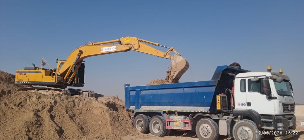 CougarGCuae's tweet photo. 🚧Progress Update – [E75] Upgrading of the Road from Al Faya to Seih Shuaib
The team is currently carrying out DI pipe wrapping works to ensure long-term protection, durability, and corrosion resistance of the potable water pipeline network. #InfrastructureWorks #UAEProjects https://t.co/DxnaTFRTqY