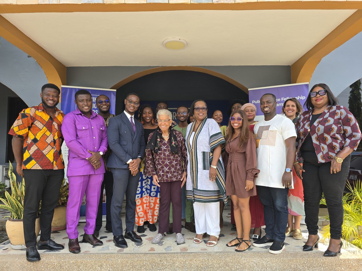 EPLeadersgh's tweet photo. “The good thing about obstacles is that they provide opportunities.” — H.E. Ellen Johnson Sirleaf

We welcomed our Founder, Her Excellency Madam Ellen Johnson Sirleaf to the Emerging Public Leaders, Ghana Office on Friday last week.

As is her nature, she spent a good half hour listening to how we've grown her vision, working closely with our co-founder Betsy Williams, moving it from strong public service performance led by ethical young people, to include the private sector and civil society.

She said, much as we don't want to change our vision, we also need to be aligned with the shifts in growth paradigms, that is building all sectors together.

Her Excellency also indicated that the new agenda for Africa is the triangular approach. Not just government administrations, not just Civil Society, and not just private sector organisations. To grow Africa, all of the 3 sectors must be improved.

In her final remarks, she said, "I applaud that you've got this right. Keep going. Remember that obstacles and challenges are opportunities. They make you take note of developing trends and help you innovate and that is the way to make a genuine difference."

Our Board Chair, Ag. Country Director, Joyce Agbanavor, our Fellows, Alumni and staff were deeply moved by the endorsement of our work and hearing from someone so inspirational that we have the right approach.

#EmergingPublicLeaders 
#EPLGhana 
#PublicService 
#Leadership 
#YouthLeadership 
#Governance #AfricaRisingAfricaRising
