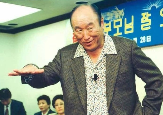 ANANCH2027's tweet photo. ■5月13日㈬本日のみ言
完全に与え合える対象を造っておこうとして造ったのが人です。ですから、神様が造られた被造万物の中で最も好むのが人です。また、人が最も好むのは神様です。神様を尊重するのです。ですから、人は神様を訪ねていくようになり、神様は人を訪ねていくようになるのです。
(天一国経典『天聖経』1-3-1-6)
