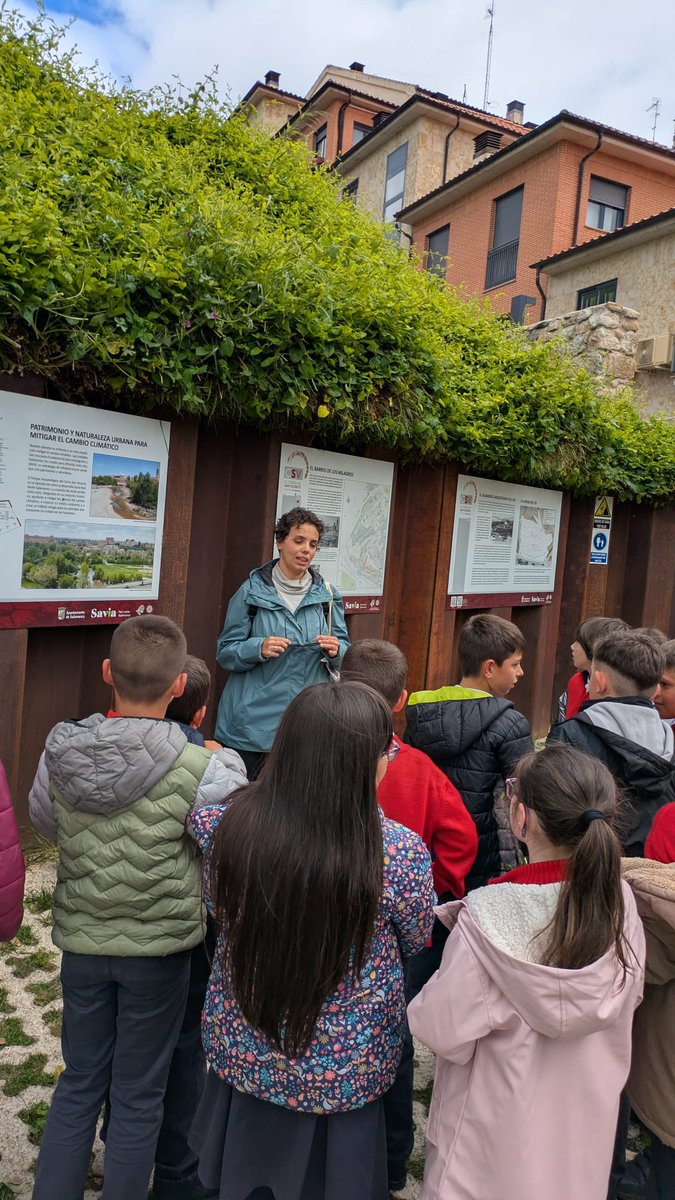 trinitariossala's tweet photo. Ayer los alumnos de 3º de Primaria realizaron una visita al Cerro de San Vicente para descubrir la riqueza natural de este entorno tan especial.
Durante la jornada observaron diferentes plantas y animales del lugar.
Una experiencia educativa y divertida.
#Somosfest #Trinitarios https://t.co/jc8CtJaTut