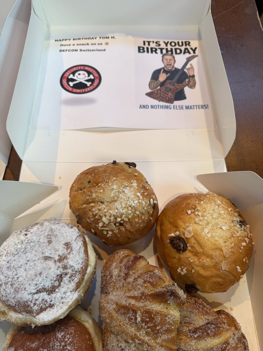 defconch's tweet photo. #BoT Zürich is in full swing - celebrating @xIWiiNGZIx’s birthday
#DC4131 https://t.co/e8CYXEK2FA