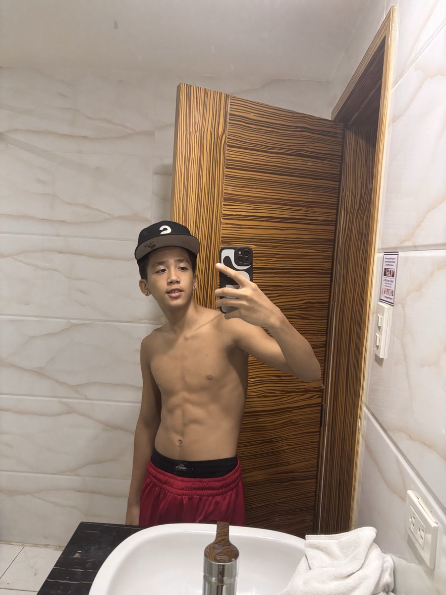 notboykidss's tweet photo. need sponsor? https://t.co/WN3uQC8fCa