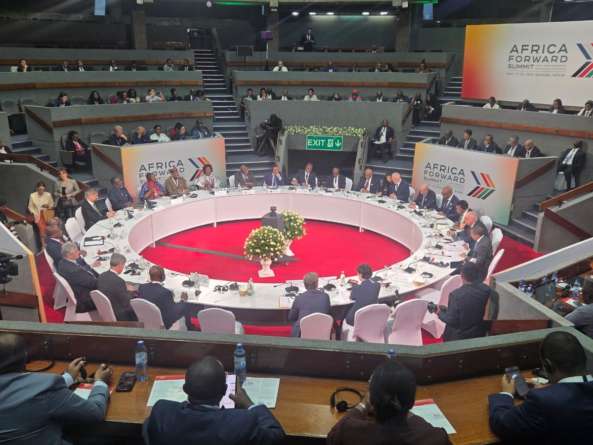 FAOKenya's tweet photo. 📍#HappeningNow @FAOAfricaADG @AbebeHGabriel at the Africa Forward Summit together with @ZimudziFarayi &amp; @HamisiWilliams they joined other leaders at agriculture round table session. 
 
🎤4 priority value chains -Cereals, Oilseeds, Animal Feed &amp; Dairy were discussed https://t.co/Bom7P5WlfU