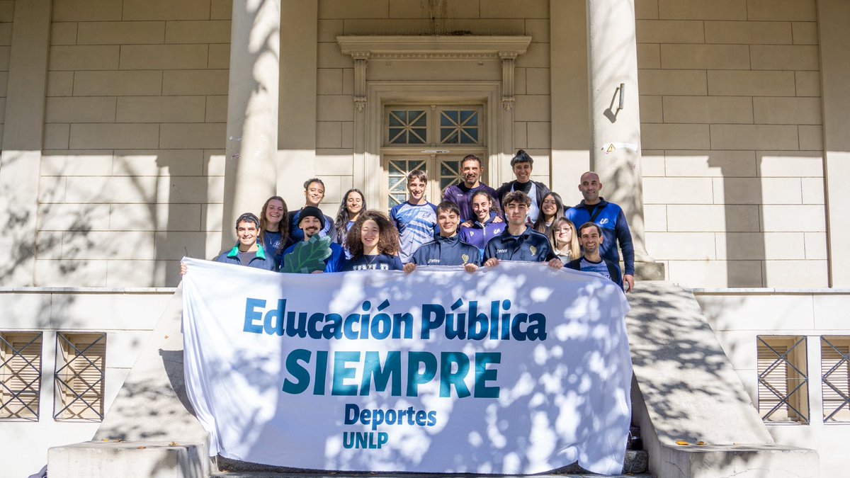 DeportesUNLP's tweet photo. Educación pública SIEMPRE https://t.co/WDFHWsae70