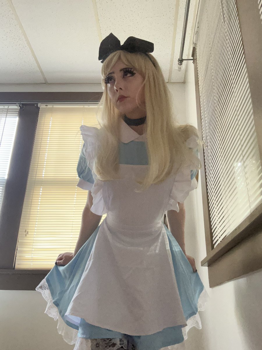 cryptgrll's tweet photo. “if i had a world of my own, everything would be nonsense” https://t.co/QB8xHlG9Ah