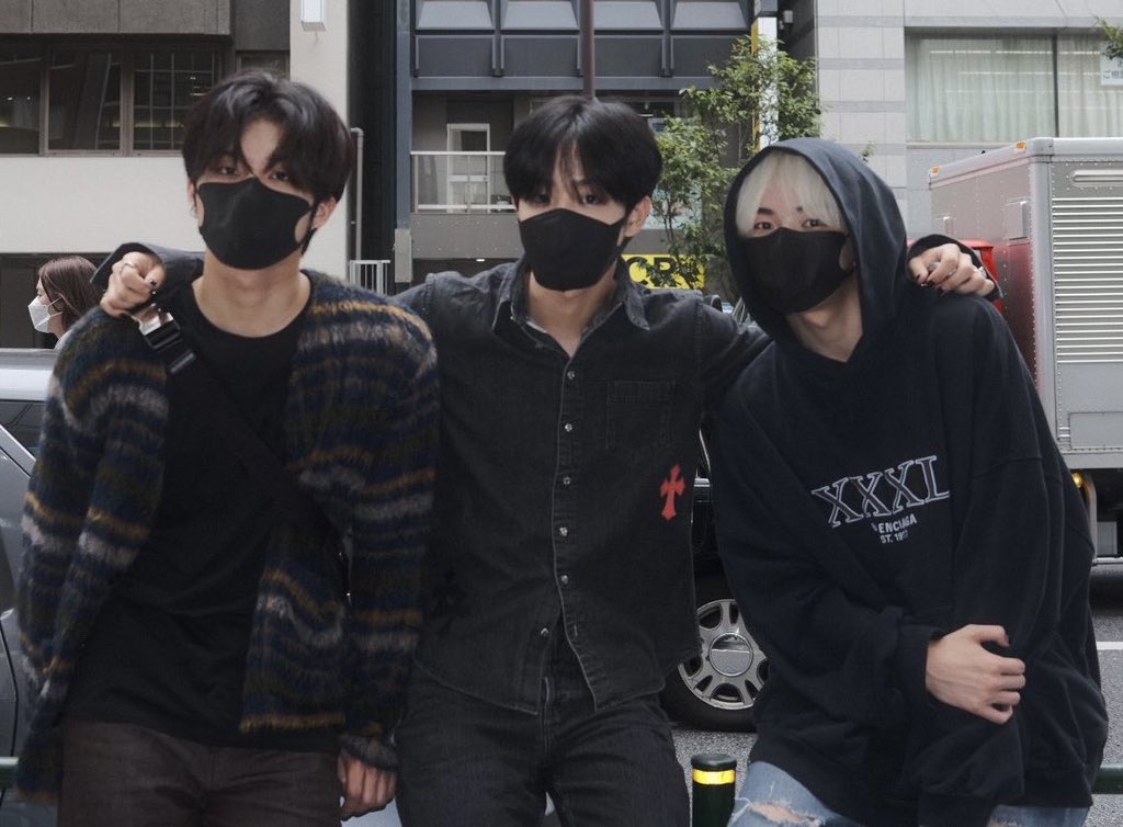 trzgif's tweet photo. 나 갤러리정리하다가 추억에 휩싸임
어떡해
어떡하는
어떡 https://t.co/XDowWjvg17