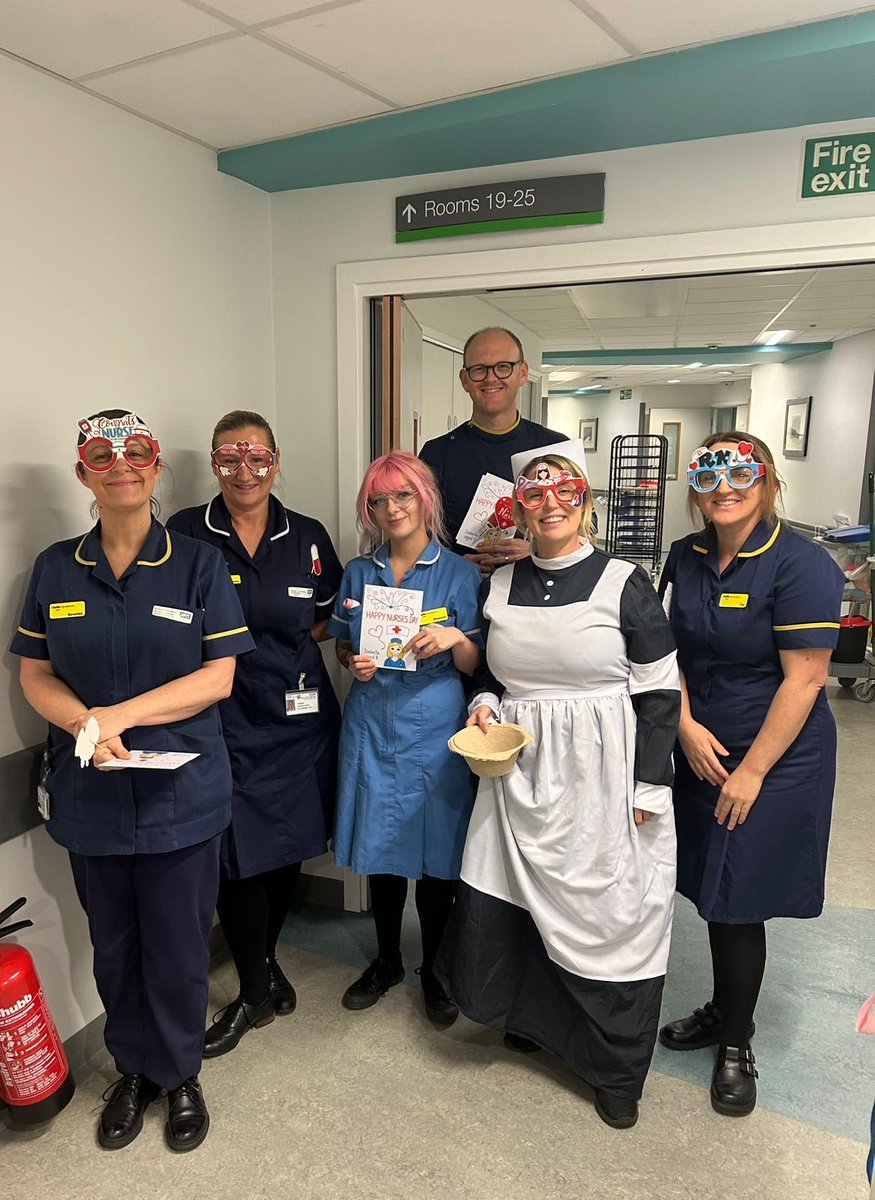 NEWSEAU's tweet photo. 💙 HAPPY NURSES DAY 💙

Just a few pictures from our day celebrating international nurses day 🏥

Thank you to all our wonderful nurses that goes above and beyond everyday ⭐️ https://t.co/hX1hQWRmcy