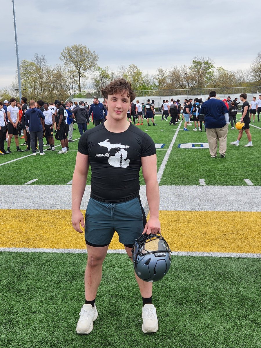 ryan_pritzlaff's tweet photo. Had a great day today at the Michigan exposure camp at Dewitt. Big thanks to all the coaches who took the time to talk to me!

@CoachKujawa @PStuursm @Coach_HThompson @CoachHawken @Ryan_Ettinger1 @CoachCouchAlma @MIexposure @MichFBFrenzy @PrepRedzoneMI https://t.co/ZO1J0Su0sT