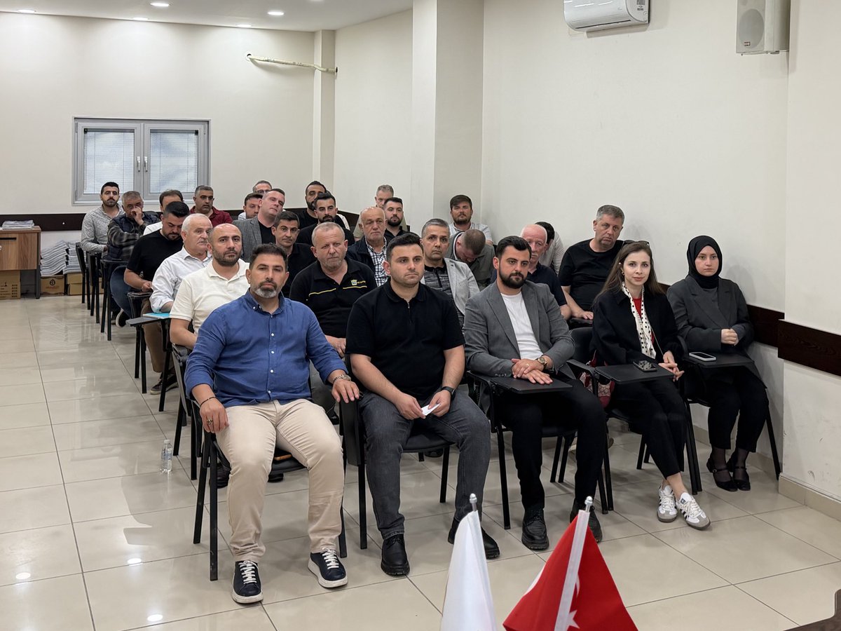 akpartiserdivan's tweet photo. İlçe Başkanımız Sayın Yusuf Haldızoğlu ve koordinatörümüzün katılımlarıyla; teşkilat çalışmalarımızın kapsamlı şekilde değerlendirildiği, güncel gelişmelerin ele alındığı ve istişare kültürümüzün pekiştirildiği haftalık olağan Yönetim Kurulu Toplantımızı gerçekleştirdik. https://t.co/L6wrKplaYw