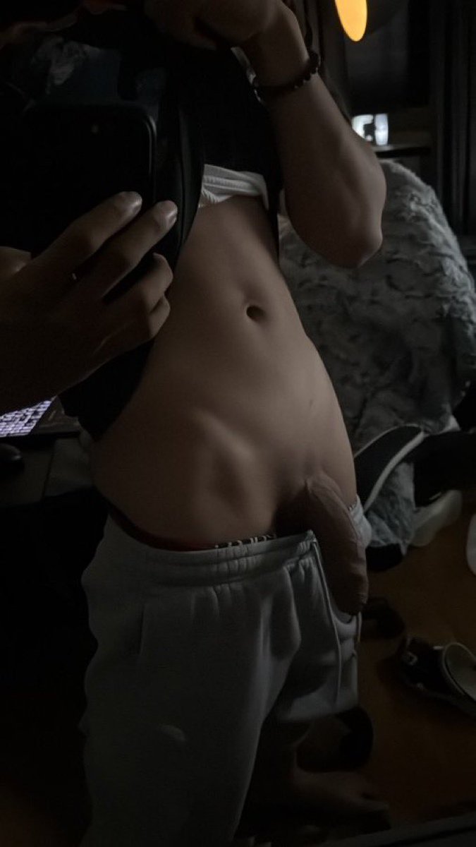 BootsUpAndDown's tweet photo. #nsfwtwt DMs are open https://t.co/DOQyZt7g8r