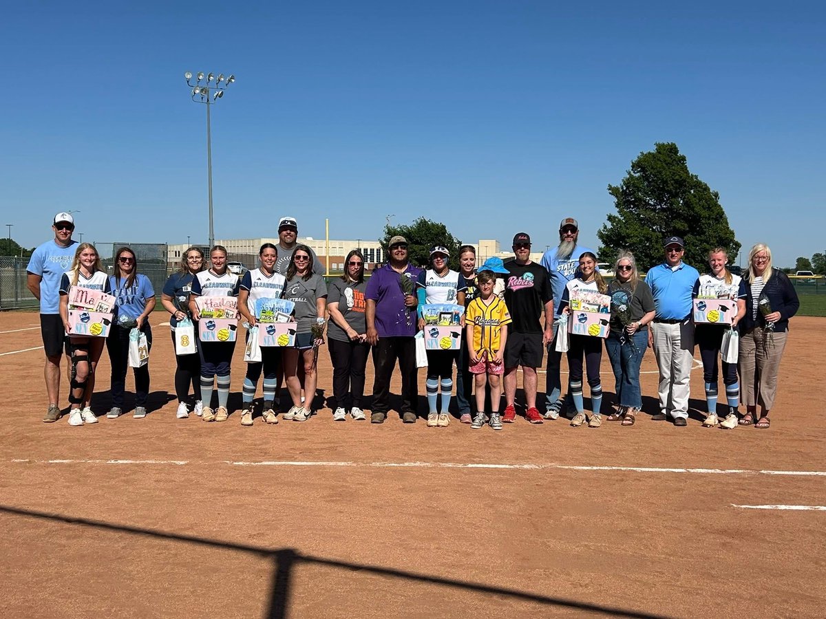 CHSNDNSoftball's tweet photo. Senior Night!
#21 Madi Clevenger
#8 Hailey GoForth
#14 Kaylynn Konkel
#13 Taylor Nielson
#31 Mackenzie Reeves
#1 Trista Welty
Their leadership and performance will leave a mark on Clearwater softball for years to come. Thank you ladies ๐#minus5 https://t.co/CtXNsM3SMG