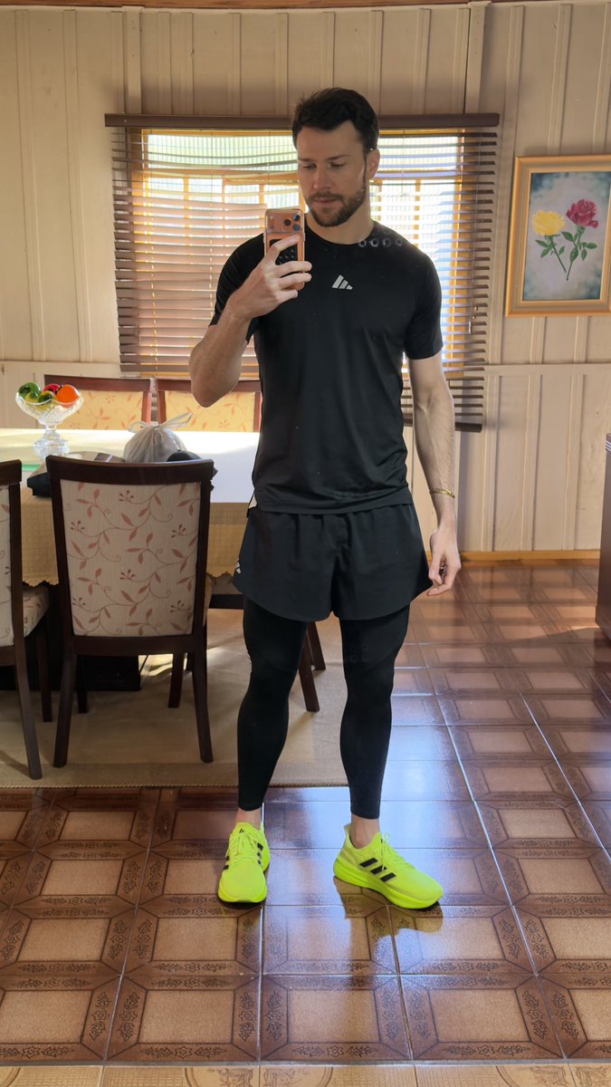 edgarschueroff's tweet photo. Mais um treino de pernas 😮‍💨 https://t.co/7RvPMSGNCY