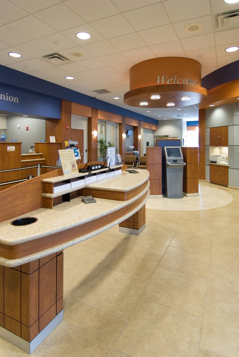 MetroBuilt's tweet photo. RBFCU Potranco, completed in 2003, spans about 4,300 SF. This project exemplifies a detail-oriented construction approach for long-lasting functionality. A testament to consistency and execution throughout the process.

#METROBuilt #BuildingSomethingBetter https://t.co/3uISAdp2KK