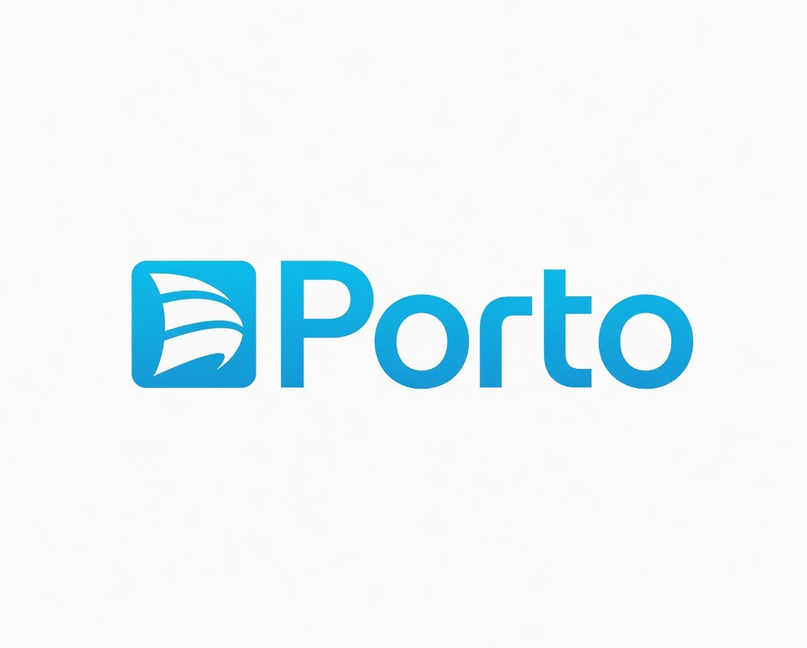 ClaudeAnalytics's tweet photo. Porto #PSSA3 | 1T26 🧵
Ecossistema em expansão e eficiência financeira.
• 📊 Receita Total (Prêmio Ganho): R$ 7,7 bilhões (considerando apenas a vertical de seguros e saúde reportada gerencialmente). No consolidado total de receitas operacionais, o salto foi de 20,1% vs 1T25.  
• ✅ Lucro do Serviço de Seguro (Cia): R$ 717,9 milhões.  
• 💰 Lucro Operacional (EBIT): R$ 1,14 bilhão.  
• ⚠️ Resultado Financeiro (Controladora): -R$ 11,6 milhões. Embora a holding apresente despesa líquida, o resultado financeiro das subsidiárias (vinda do float) é o principal motor do lucro consolidado.  
• 🟢 Lucro Líquido: R$ 1,13 bilhão (+36,2% vs 1T25).  
A Porto demonstrou uma forte capacidade de crescimento em todas as frentes. A vertical Porto Saúde atingiu um resultado de R$ 236,5 milhões no trimestre, consolidando-se como um pilar relevante além do seguro automóvel. A incorporação da Itaú Auto e Residência pela Porto Cia em fevereiro de 2026 trouxe sinergias operacionais e benefícios fiscais (mais-valia dedutível) que impulsionaram o lucro líquido.  
• 🏦 Dívida Financeira (Empréstimos/Debêntures): R$ 693,9 milhões.  
• 💵 Caixa e Aplicações Financeiras: R$ 13,04 bilhões (sendo R$ 1,99 bi em caixa e R$ 11,04 bi em aplicações circulantes).  
• 📉 Patrimônio Líquido: R$ 15,67 bilhões.  
Outros alertas:
• 💳 Porto Bank: A operação de crédito encerrou com R$ 16,77 bilhões em empréstimos e financiamentos no ativo.  
• 💰 Remuneração aos Acionistas: Foram declarados R$ 347,2 milhões em Juros sobre Capital Próprio (JCP) intercalares no trimestre.  
• 🔄 Recompra de Ações: A companhia investiu R$ 139,1 milhões na recompra de ações próprias no período.  
💎 Análise de Geração de Valor (EVA)
• EBIT (1T26): R$ 1.145,7 milhões.  
• Capital Investido: R$ 16.367,3 milhões (Patrimônio Líquido de R$ 15.673,4 mi + Dívida de R$ 693,9 mi).  
• Custo de Capital (WACC): Estimado em ~15% a.a. (ou ~3,6% ao trimestre).
• Resultado: A Porto continua sendo uma "máquina de valor". Com um ROIC trimestral de aproximadamente 7%, a empresa entrega quase o dobro do seu custo de capital estimado, gerando um EVA positivo superior a R$ 500 milhões apenas neste trimestre.
O cenário de juros elevados continua beneficiando a rentabilidade das reservas técnicas, enquanto a diversificação para Saúde e Serviços (Porto Bank e Porto Serviço) reduz a dependência histórica da ciclicidade do seguro de automóveis.