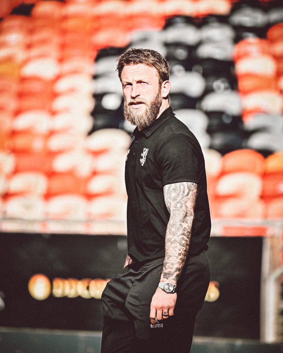 dundeeunitedfc's tweet photo. Evening, Johnny 👋😁 https://t.co/zuyfBGqfCE