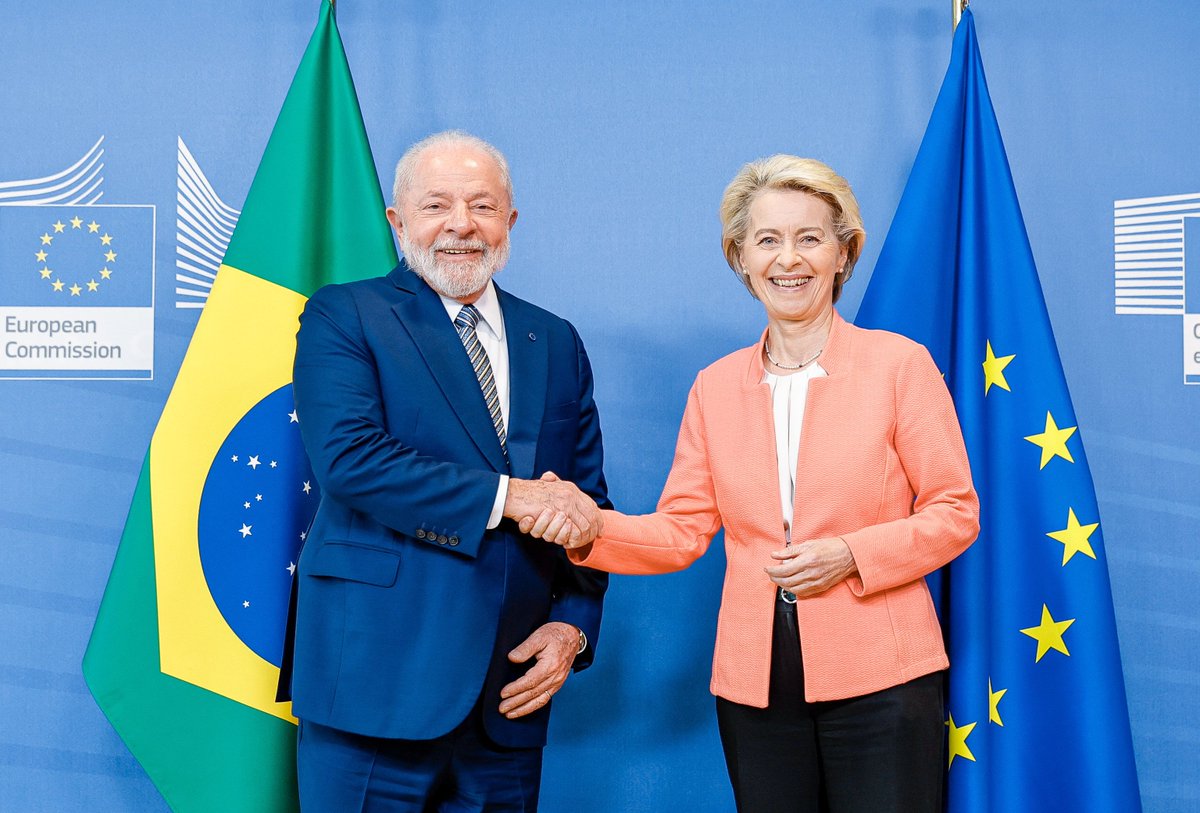 Eixo Político tweet media