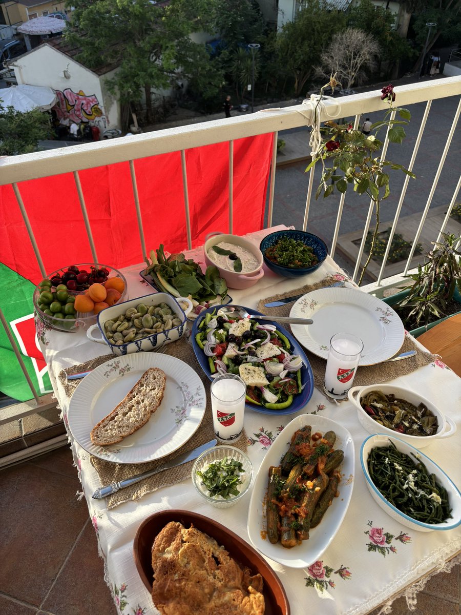 Zeynep Jülide Ataman® tweet media
