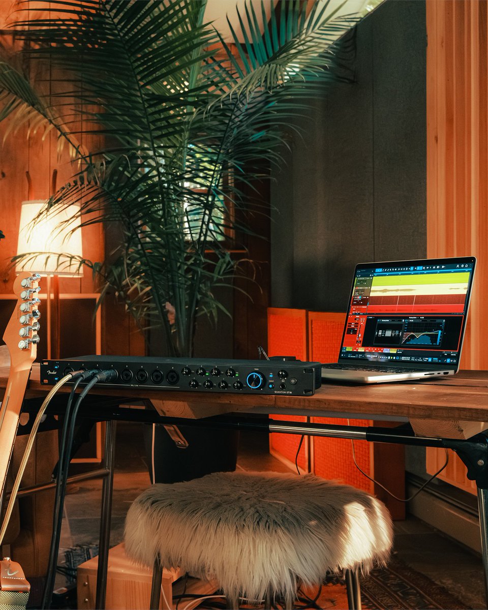 fender_studio's tweet photo. POV: you're about to lock in and finally finish that track. How do you know when a song is "done"?

Quantum LT 16 is ready to handle anything from quick ideas to full band productions. Learn more: https://t.co/KLj2piR6Ou https://t.co/nXya83hEVH