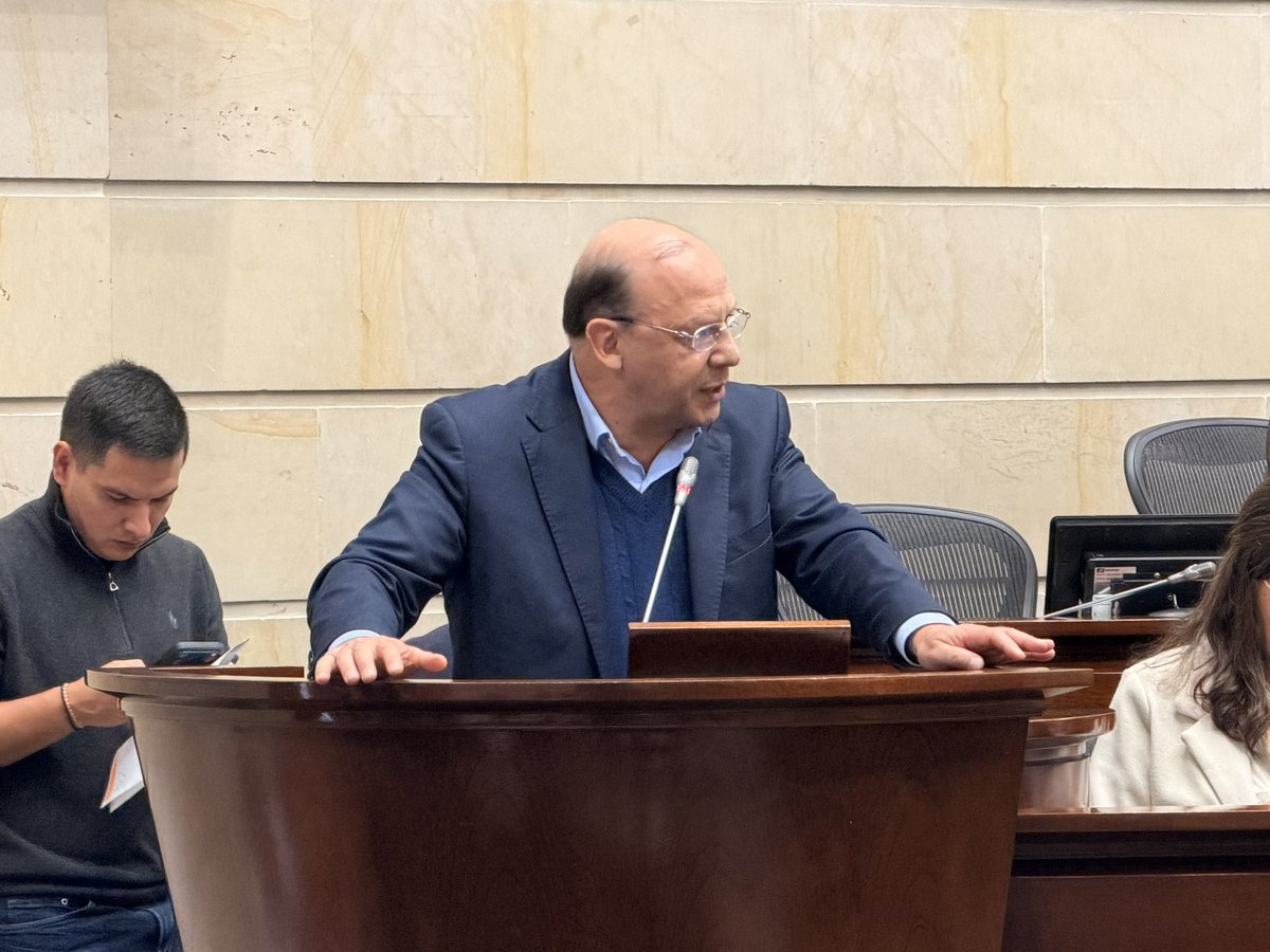 ComisionSegunda's tweet photo. #AEstaHora interviene el Ministro de Hacienda, Germán Ávila Plazas, en la sesión conjunta de comisiones segundas sobre el régimen sancionatorio aduanero. https://t.co/yt3uNm1EcS