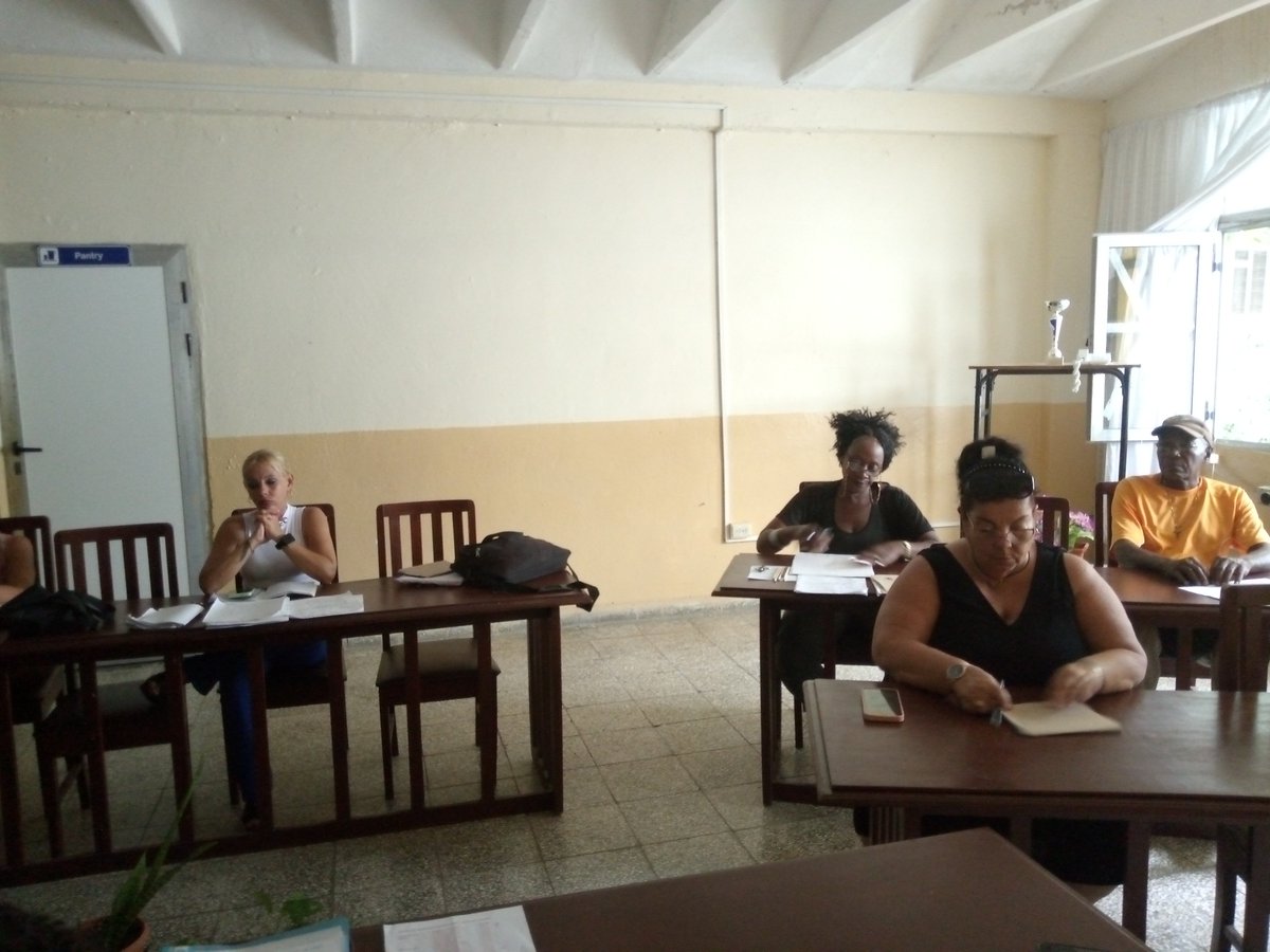 eidecp's tweet photo. En esta jornada de martes se realiza el C/D de nuestro centro, escenario en el que se debaten y trazan las estrategias para garantizar los procesos.

#100AñosConFidel
#CubaEstaFirme
#EideCerroPelado https://t.co/cK4rFrtIwq